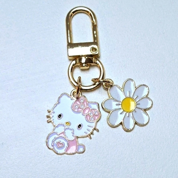 Hello Kitty Keychain - Picture 1 of 6